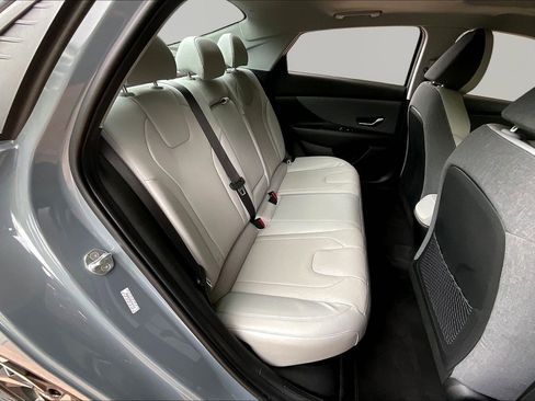 Used 2023 Hyundai Elantra Limited FWD image 23