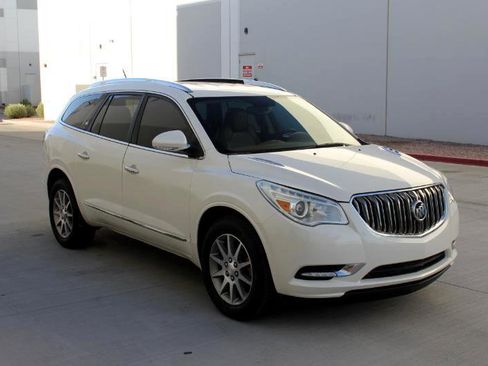 Used 2015 Buick Enclave Leather image 3