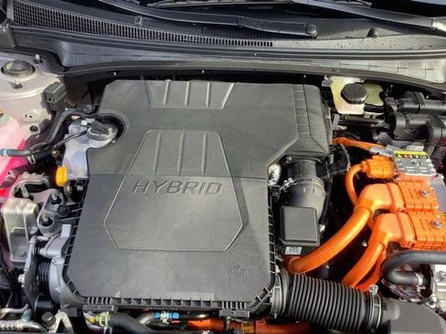 Used 2025 Hyundai Elantra SEL w/ Cargo Package FWD image 15