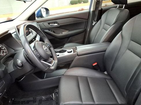 Used 2023 Nissan Rogue SV w/ SV Premium B Package image 15