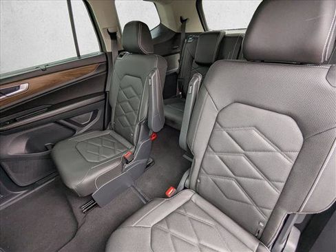 New 2026 Volkswagen Atlas SE FWD image 11
