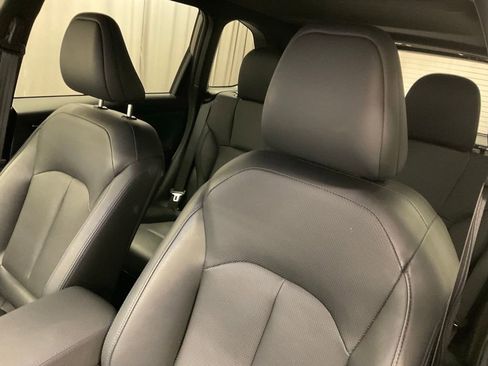 Used 2025 Subaru Forester Limited AWD/4WD image 15