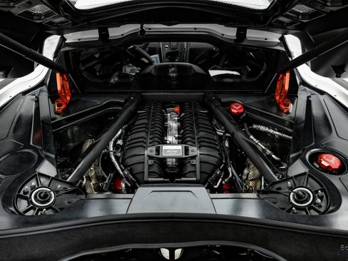 Used 2023 Chevrolet Corvette Z06 w/ Z07 Performance Package image 3