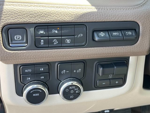 Used 2022 GMC Yukon Denali w/ Max Trailering Package AWD/4WD image 32