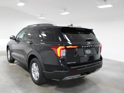 New 2026 Ford Explorer Active RWD image 6