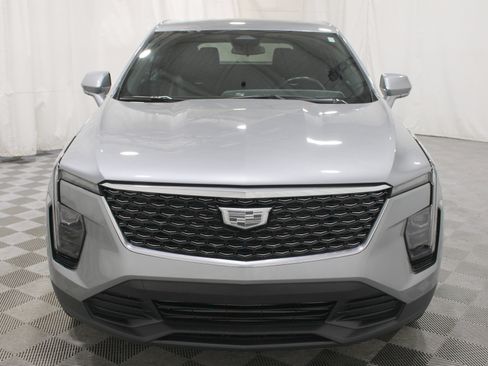 Certified 2024 Cadillac XT4 Luxury w/ Cold Weather Package FWD image 39