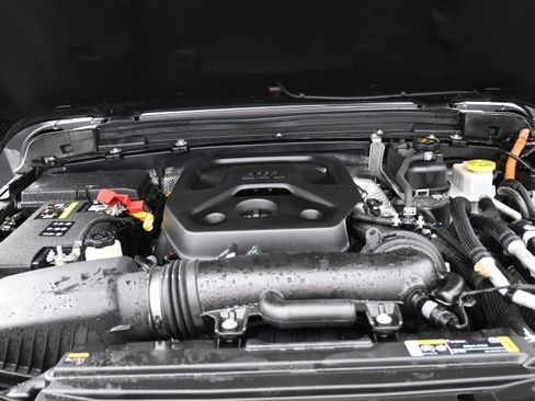 Used 2024 Jeep Wrangler Unlimited Rubicon 4xe AWD/4WD image 24