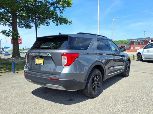 Used 2024 Ford Explorer XLT w/ Equipment Group 202A AWD/4WD image 6