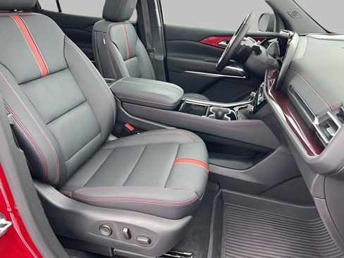 Used 2024 Chevrolet Traverse RS w/ LPO, Floor Liner Package image 38