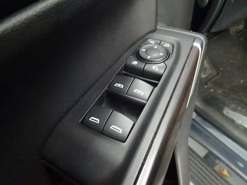 Used 2020 GMC Sierra 1500 SLT w/ Snow Plow Prep Package image 10