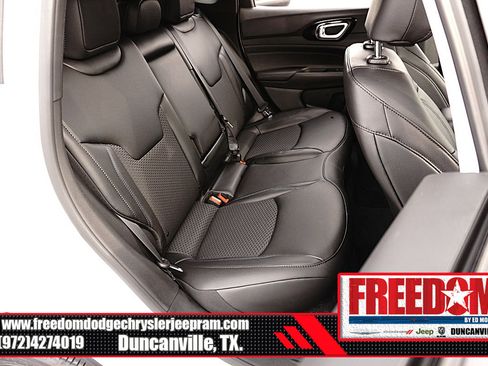 New 2026 Jeep Compass Latitude image 16