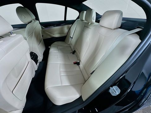 Used 2020 BMW 530i w/ Convenience Package RWD image 25