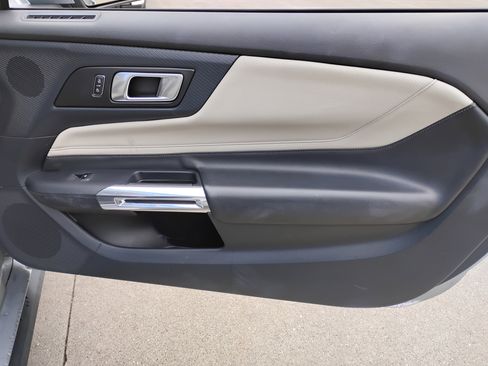 Used 2024 Ford Mustang Premium image 17