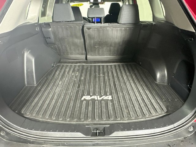 Certified 2024 Toyota RAV4 LE AWD/4WD image 31