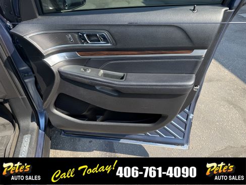 Used 2018 Ford Explorer Limited AWD/4WD image 29