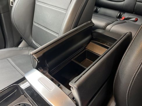 Used 2024 Mercedes-Benz GLC 300 image 25