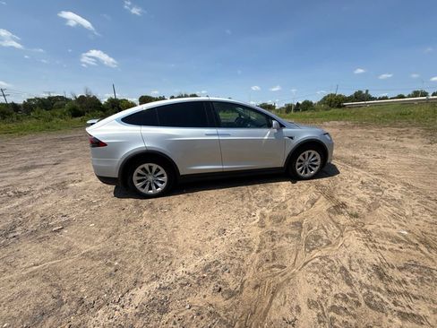 Used 2016 Tesla Model X 75D AWD/4WD image 52
