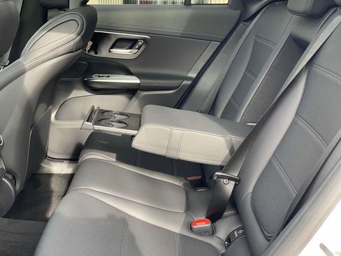 Certified 2025 Mercedes-Benz GLC 300 4MATIC image 20