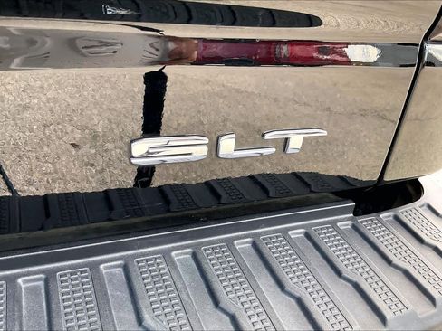 Used 2024 GMC Sierra 1500 SLT AWD/4WD image 10