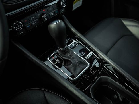 New 2026 Jeep Compass Limited image 27