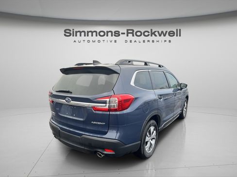 Used 2024 Subaru Ascent Premium w/ Convenience Package image 7