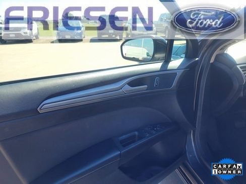 Used 2019 Ford Fusion SE image 10