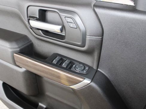 Used 2022 Chevrolet Silverado 2500 LT w/ Convenience Package image 20