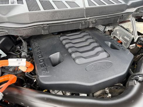 Used 2023 Ford F150 Platinum AWD/4WD image 29