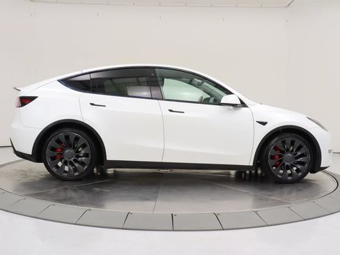 Used 2022 Tesla Model Y Performance AWD/4WD image 6