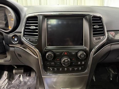 Used 2018 Jeep Grand Cherokee Trailhawk w/ Trailhawk Luxury Group AWD/4WD image 13