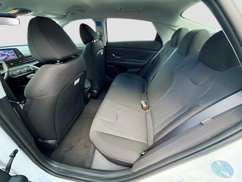 New 2026 Hyundai Elantra SE FWD image 22