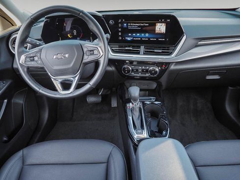 Used 2024 Chevrolet Trax ACTIV w/ Driver Confidence Package FWD image 10
