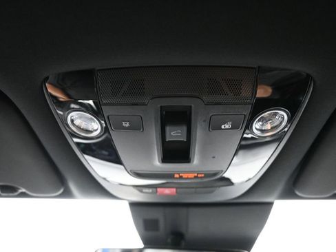 Used 2025 Kia Sportage X-Line w/ Premium Package AWD/4WD image 17