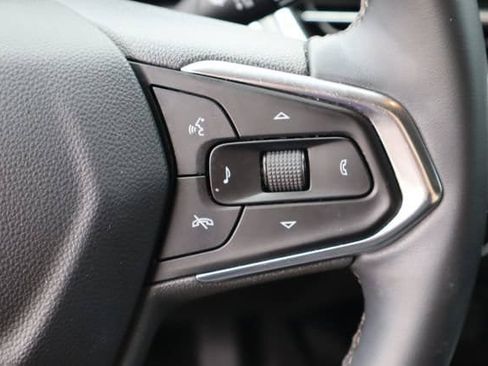 Used 2024 Chevrolet Trax ACTIV w/ Sunroof Package FWD image 14