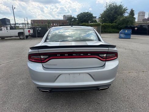 Used 2019 Dodge Charger SXT w/ Leather Interior Group RWD image 8