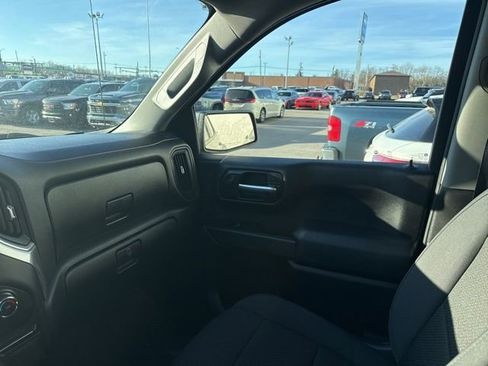 Used 2020 Chevrolet Silverado 1500 Custom w/ Custom Value Package image 22