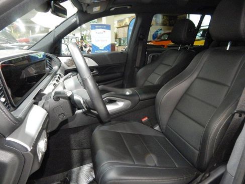 Used 2024 Mercedes-Benz GLS 450 4MATIC image 16