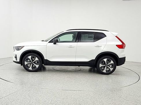 New 2026 Volvo XC40 B5 Plus w/ Protection Package Premier AWD/4WD image 8