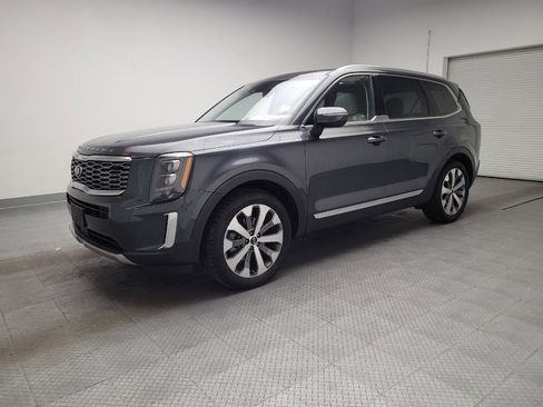 Used 2021 Kia Telluride EX w/ EX Premium Package image 2