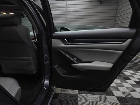 Used 2020 Honda Accord EX image 35