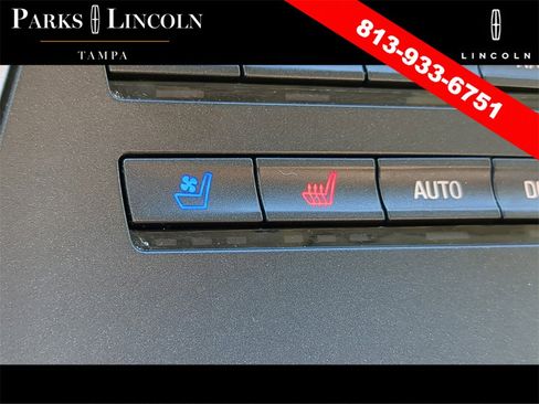 Used 2020 Lincoln Nautilus Reserve image 25