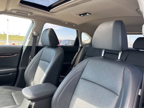 Used 2024 Kia Seltos EX image 12