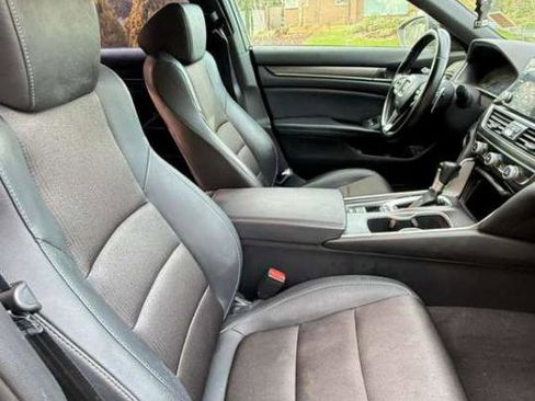 Used 2020 Honda Accord Sport image 6