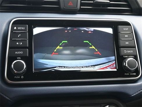 Used 2025 Nissan Versa SV w/ Trunk Package image 41