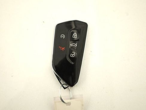 New 2026 Volkswagen Tiguan SE image 40