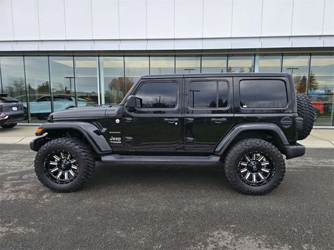 Used 2020 Jeep Wrangler Unlimited Sahara w/ Uconnect 4C Nav & Sound Group image 2