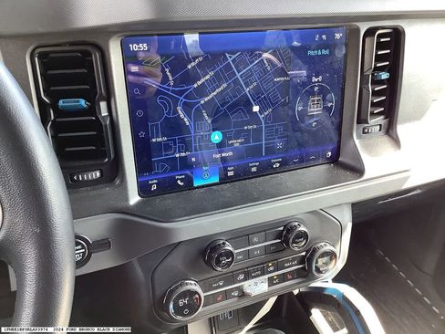 Used 2024 Ford Bronco Black Diamond image 8