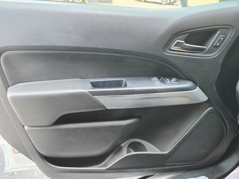 Used 2020 Chevrolet Colorado LT w/ Safety Package image 32