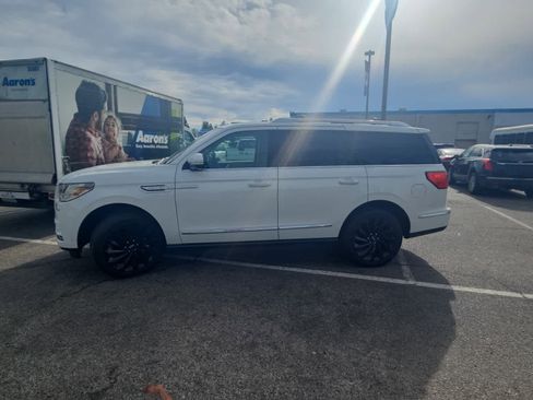 Used 2020 Lincoln Navigator Reserve w/ Equipment Group 208A Reserve AWD/4WD image 5