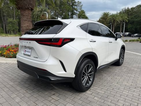 Used 2024 Lexus NX 250 FWD w/ Towing Package (2000 Lbs) image 12